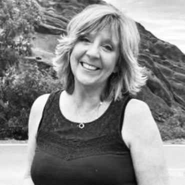 Linda McLean hover Tom Hartman