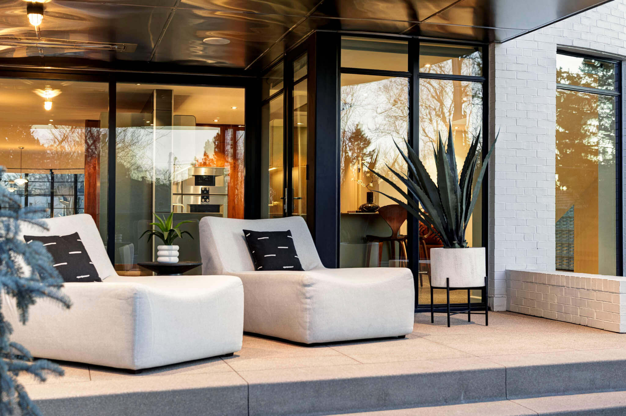 contemporary patio lounge outdoor living